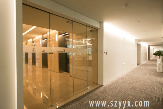 無框玻璃麻豆一级毛片-騰訊案例圖片